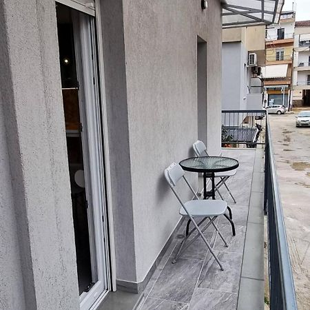Central Luxury Studio Apartment Янина Екстериор снимка
