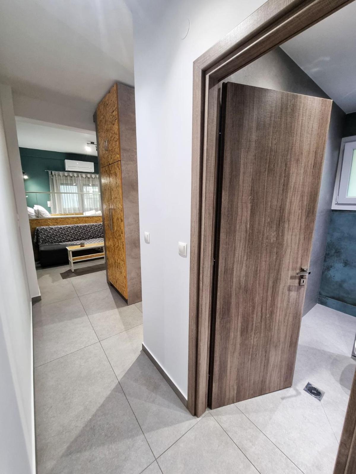 Central Luxury Studio Apartment Янина Екстериор снимка